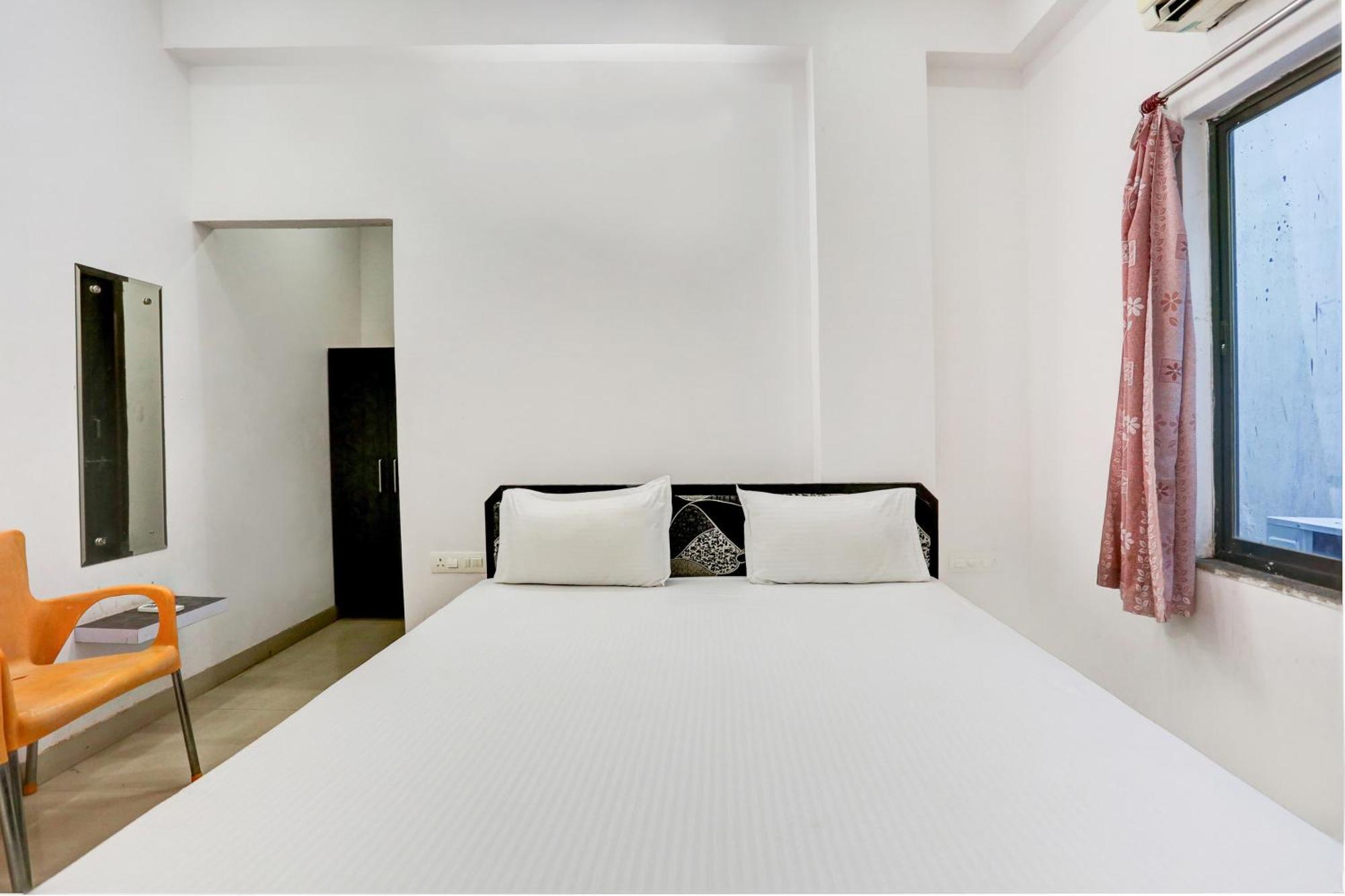 Super Hotel O Goverdhan Villa อุเดเปอร์ ภายนอก รูปภาพ
