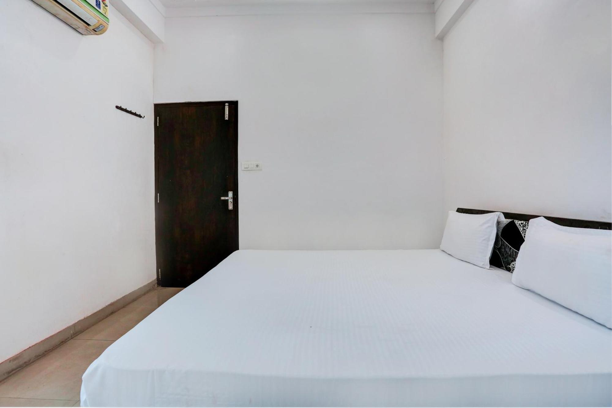 Super Hotel O Goverdhan Villa อุเดเปอร์ ภายนอก รูปภาพ