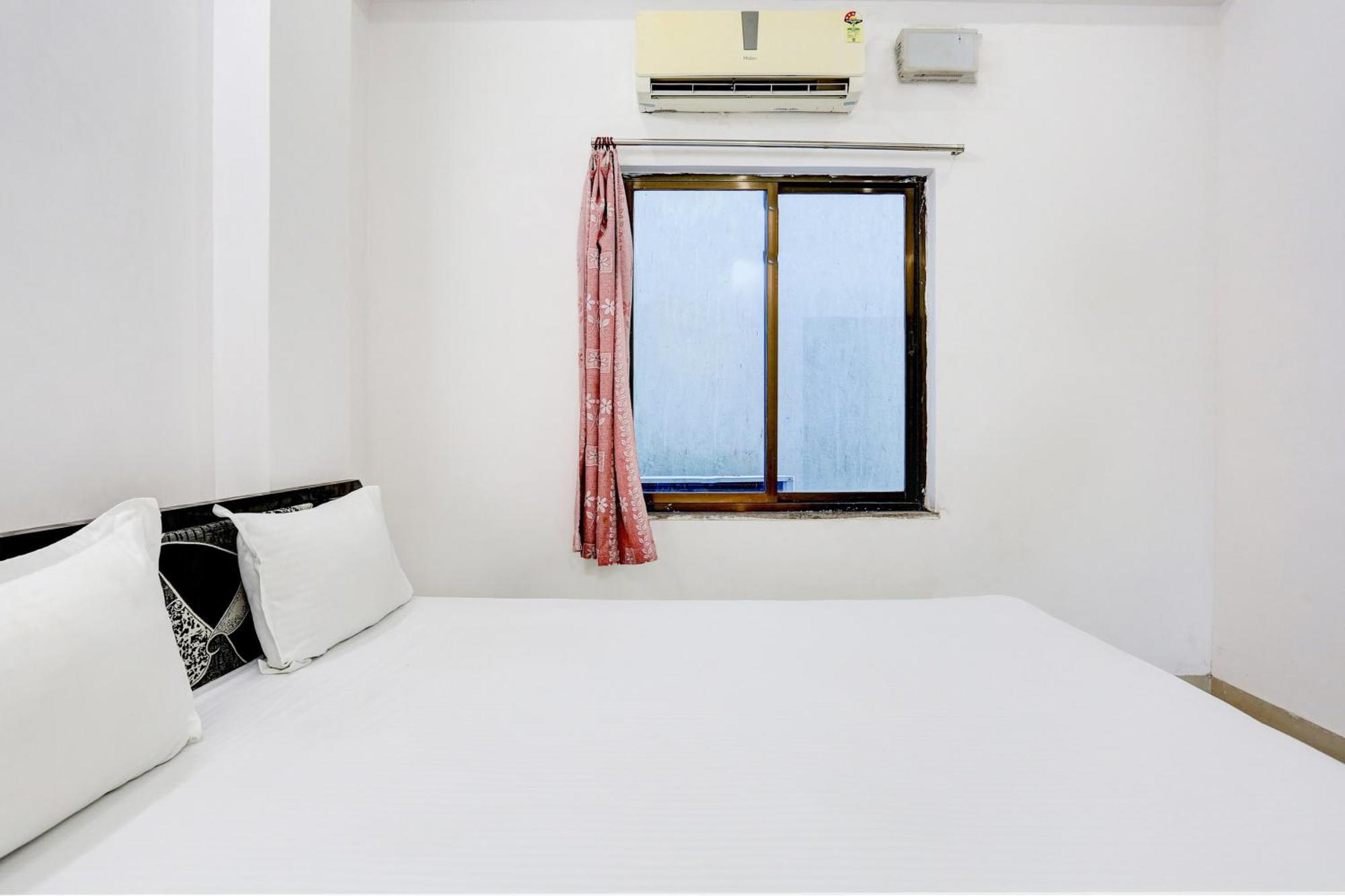 Super Hotel O Goverdhan Villa อุเดเปอร์ ภายนอก รูปภาพ